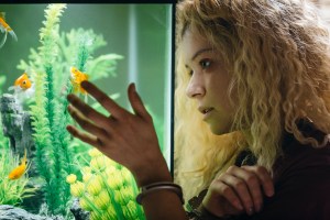 Helena (Tatiana Maslany)