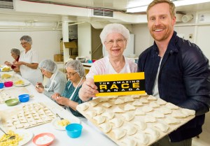 Clue-presenter-and-Pinch-It-judge-Helen-Allan-with-JM