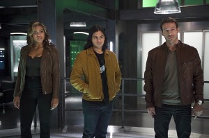 The Flash -- "Legends of Today" -- Image FLA208A_0190b.jpg -- Pictured (L-R): Ciara Renee as Kendra Saunders, Carlos Valdes as Cisco Ramon and Falk Hentschel as Carter Hall -- Photo: Diyah Pera/The CW -- ÃÂ© 2015 The CW Network, LLC. All rights reserved.