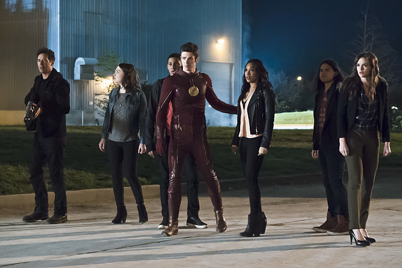 The Flash -- "The Race of His Life" -- Image: FLA223b_0061b.jpg -- Pictured (L-R): Tom Cavanagh as Harrison Wells, Violett Beane as Jesse Quick, Keiynan Lonsdale as Wally West, Grant Gustin as Barry Allen, Candice Patton as Iris West, Carlos Valdes as Cisco Ramon and Danielle Panabaker as Caitlin Snow -- Photo: Katie Yu/The CW -- ÃÂ© 2016 The CW Network, LLC. All rights reserved.