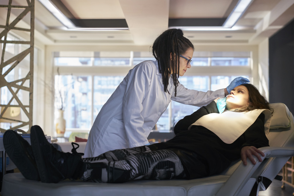 Tatiana Maslany as Cosima Niehaus and Sarah Manning