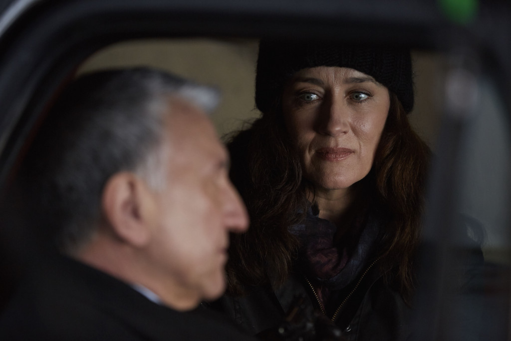 Dr. Van Lier (SCOTT WENTWORTH) and Mrs. S (MARIA DOYLE KENNEDY)