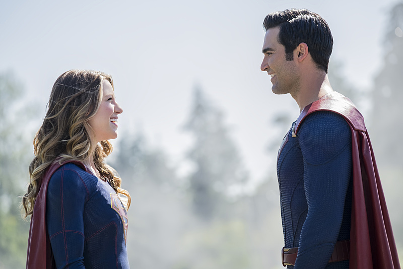 Supergirl -- "The Last Children of Krypton" -- Image SPG202a_0016 -- Pictured (L-R): Melissa Benoist Kara/Supergirl and Tyler Hoechlin as Clark/Superman -- Photo: Robert Falconer/The CW -- ÃÂ© 2016 The CW Network, LLC. All Rights Reserved