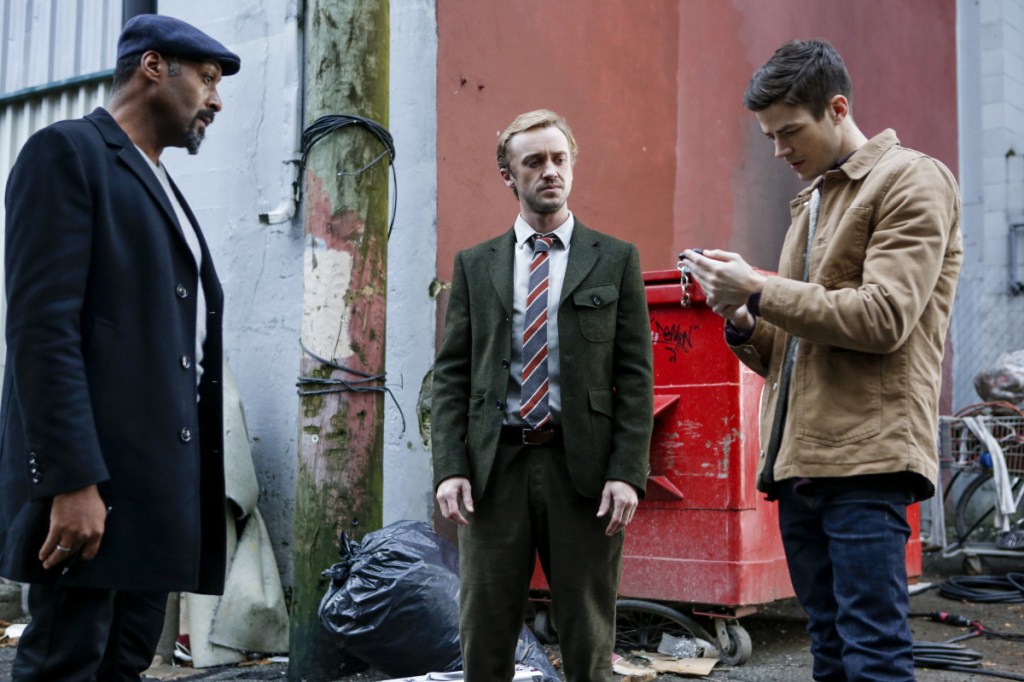 The Flash -- " Untouchable" -- FLA312b_0215b.jpg -- Pictured (L-R): Jesse L. Martin as Detective Joe West, Tom Felton as Julian Albert  and Grant Gustin as Barry Allen -- Photo: Bettina Strauss/The CW -- ÃÂ© 2017 The CW Network, LLC. All rights reserved.