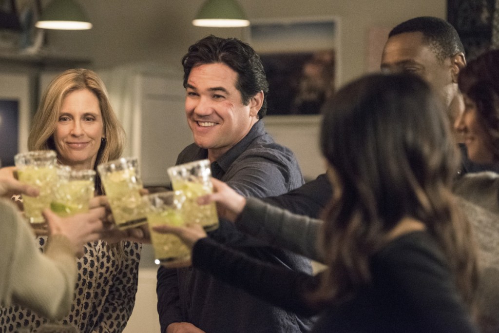 Supergirl -- "Homecoming" -- SPG214a_0231.jpg -- Pictured (L-R): Helen Slater as Eliza Danvers and Dean Cain as Jeremiah Danvers -- Photo: Dean Buscher/The CW -- ÃÂ© 2017 The CW Network, LLC. All Rights Reserved